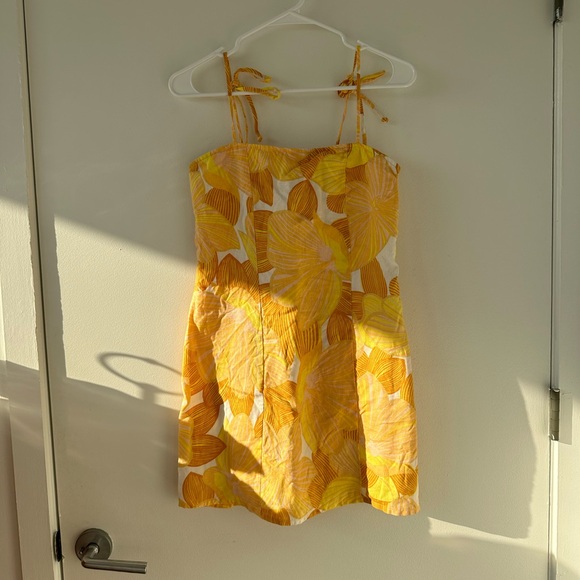 Faithfull The Brand Ysla Floral Print Linen Mini Dress - Picture 2 of 4